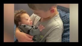 مسار Sweet Serenades لتهدئة طفلك والتواصل على جانب أحبائك 2 غناء حلو: لحظات موسيقية مع طفلك