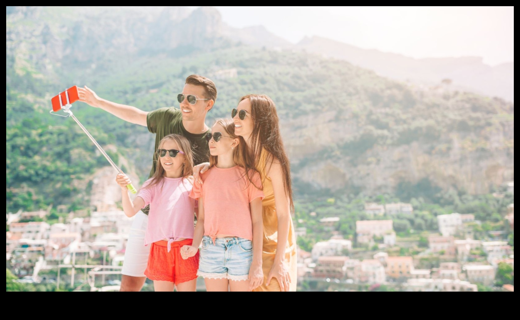 FamFest Travel: صياغة إجازات عائلية لا تنسى