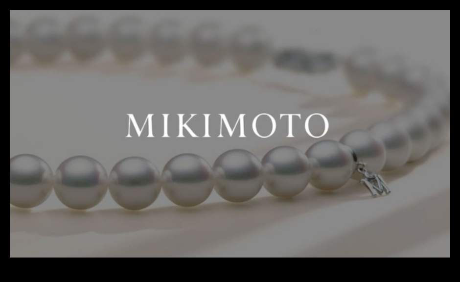 اللآلئ السماوية: تزين بسحر البحر