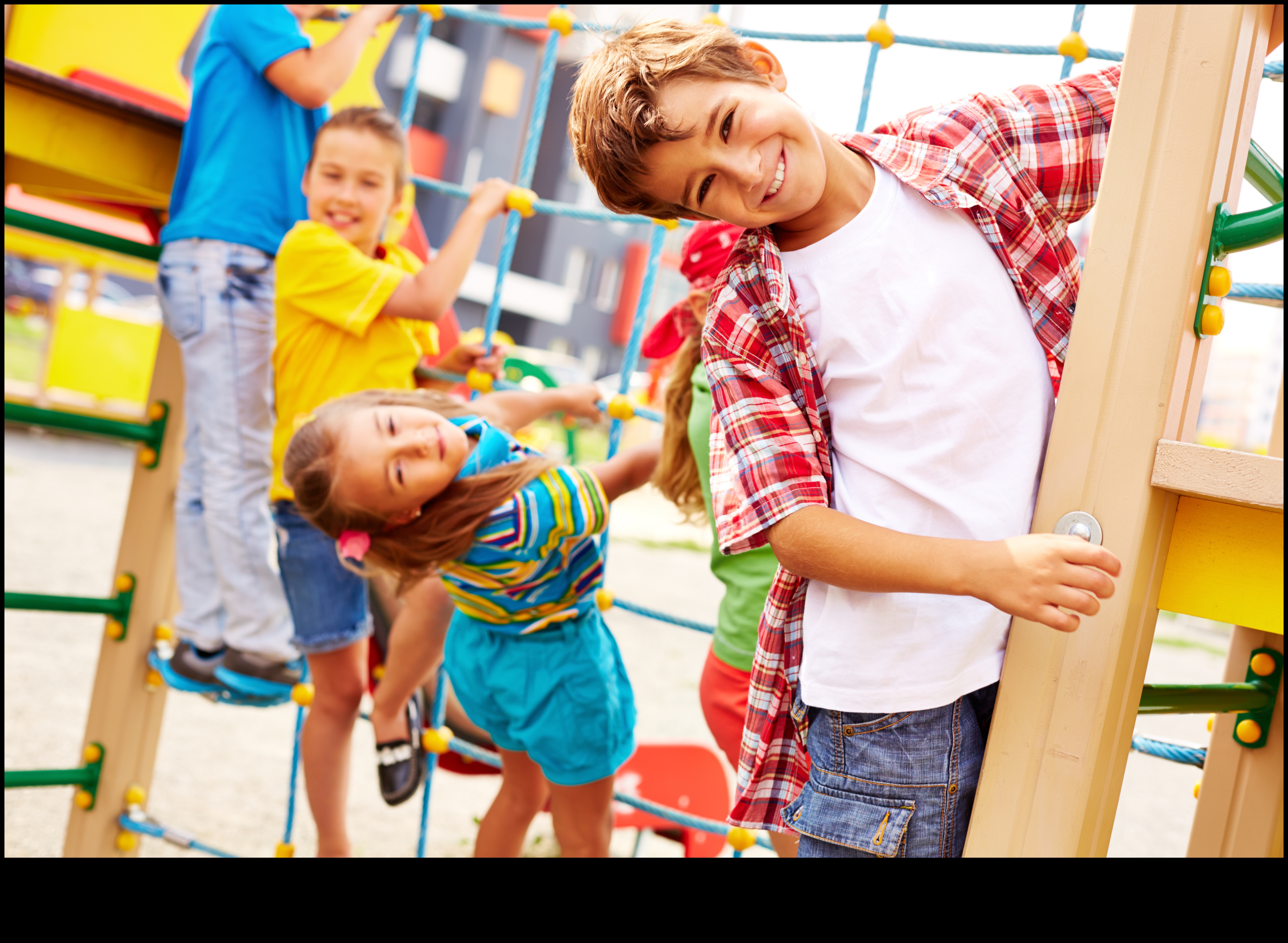 اللعب السلمي: دليل لإنشاء مساحات لعب آمنة وممتعة لكل طفل 2 اللعب السلمي: صياغة تدابير السلامة لكل والد