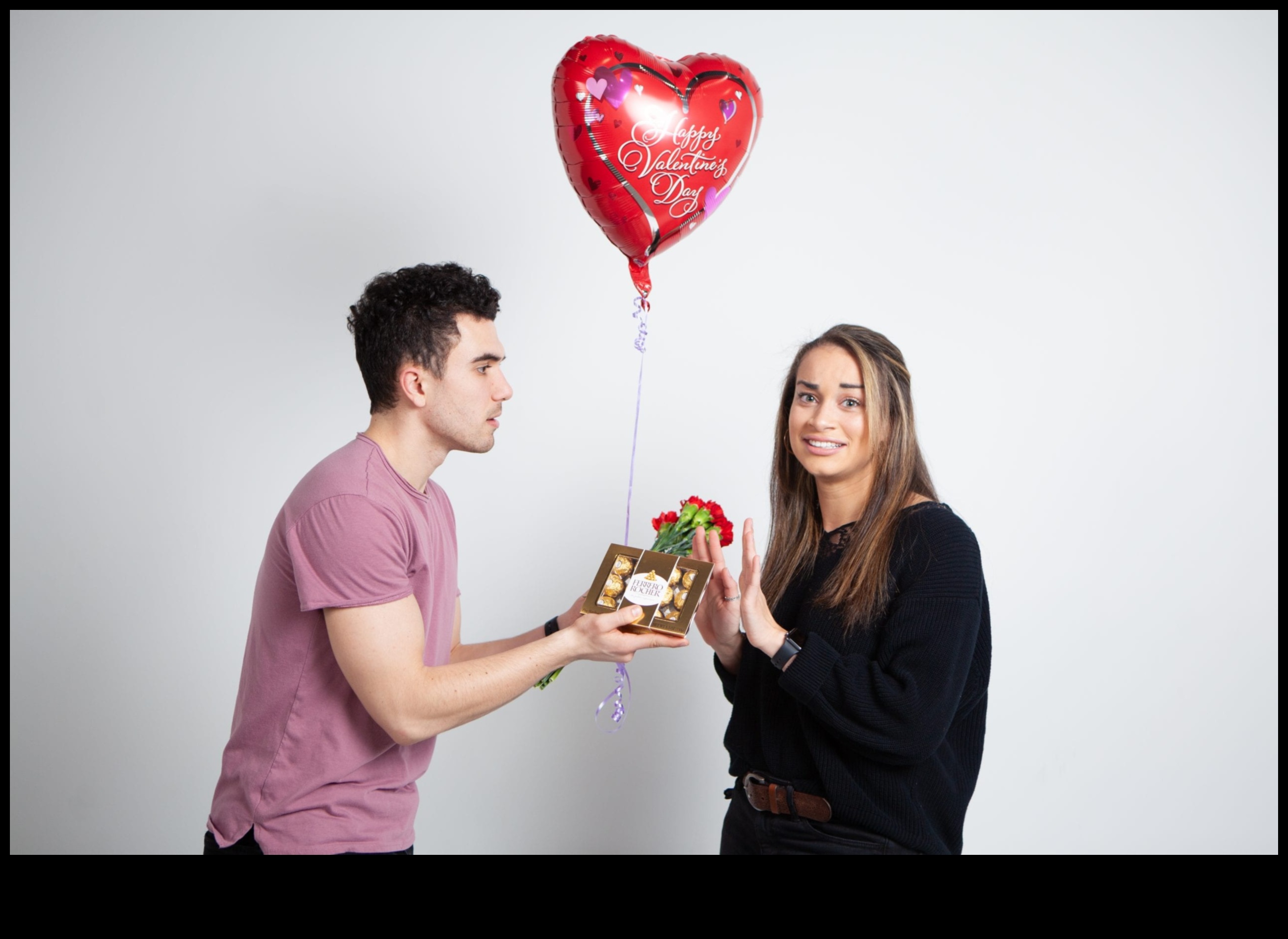 الكشف الرومانسي: فتح غلاف هدية عيد الحب المثالية