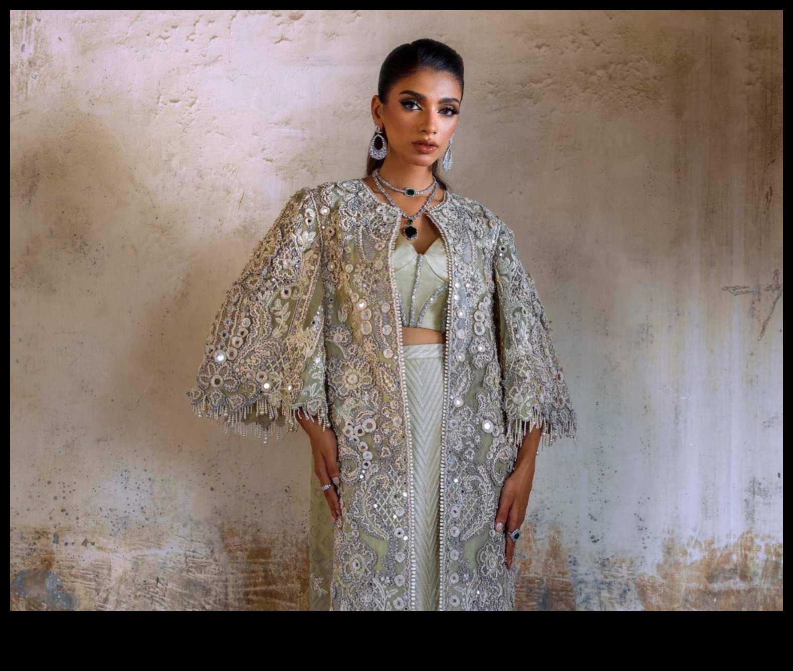 عظمة براقة: ثنى في تألق فاخر